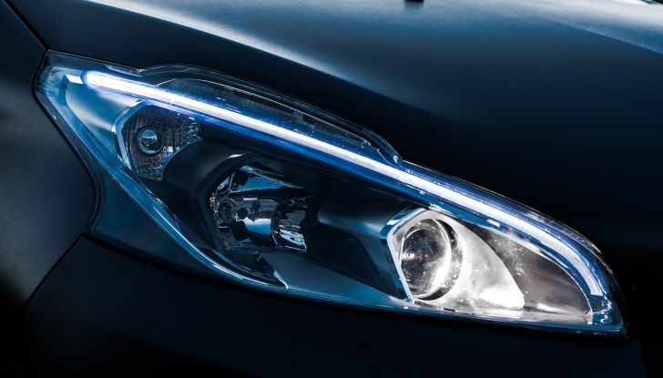 Test Drive Peugeot 208 con 1.2 Turbo da 110CV: una complice svelta per la GT Line - Foto 3 di 27