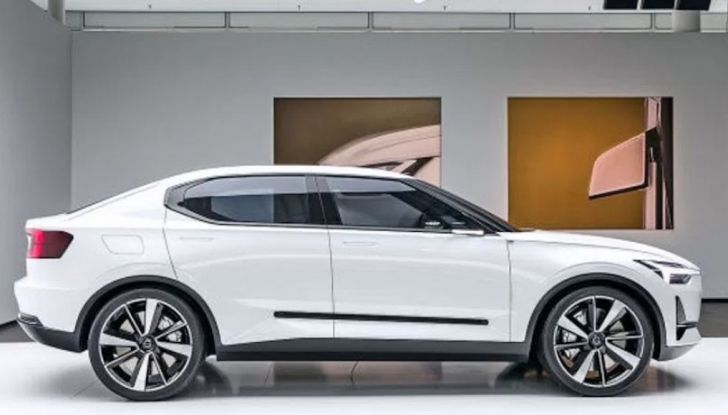 La nuova Volvo V40 2019 arriverà anche 100% elettrica - Foto 7 di 10