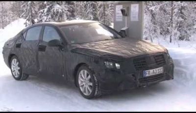 Mercedes Classe S video spia della rivale di Audi A8