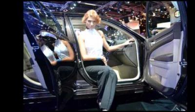 Le più belle ragazze del Salone di Francoforte 2011