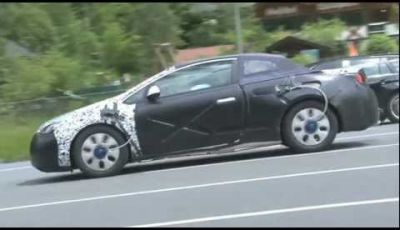Opel Astra CC video spia