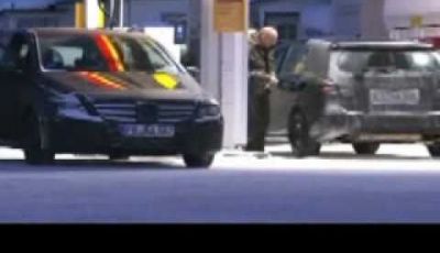 Mercedes Classe B spy video della media rivale di Audi A3