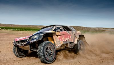 Dakar 2018 – Sainz gestisce, Peterhansel recupera nella tappa maratona