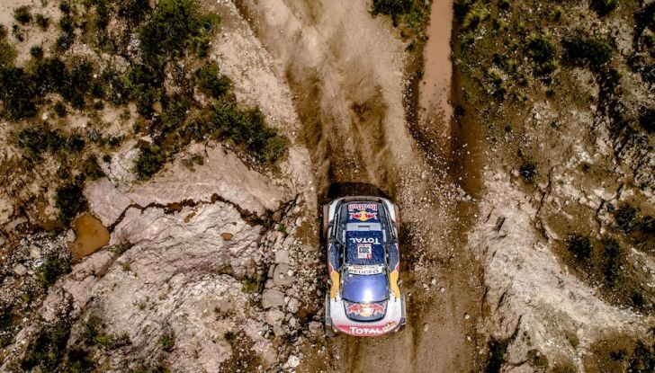 Dakar 2018 – Sainz vince tappa 6 ma Peterhansel è saldamente al comando - Foto 1 di 3