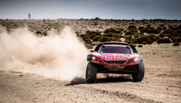Dakar 2018 – Sainz gestisce, Peterhansel recupera nella tappa maratona - Foto 4 di 4