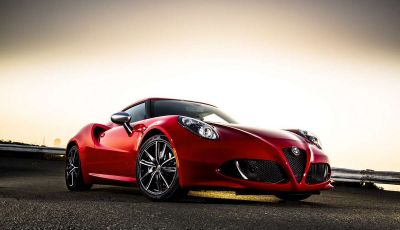 Alfa Romeo 4C Coupè esce di produzione, resta la Spider