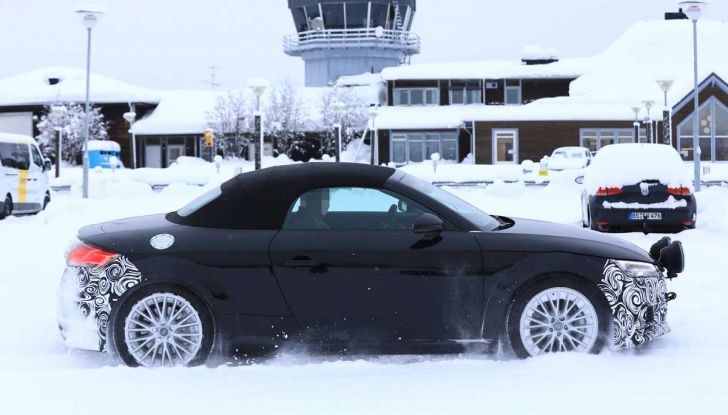 Audi TT Roadster 2019, prime immagini e test su strada - Foto 10 di 15