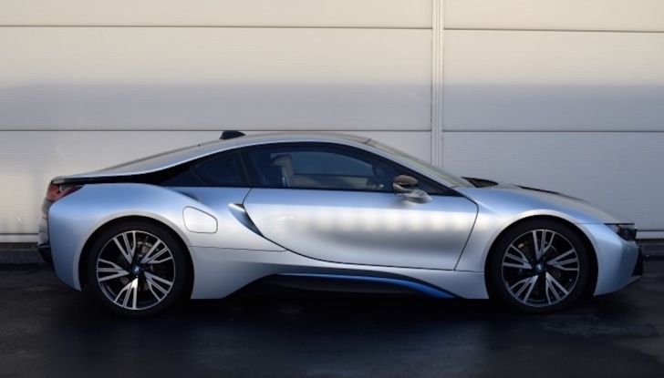 La BMW i8 di Wayne Rooney è in vendita a 70 mila euro - Foto 5 di 12