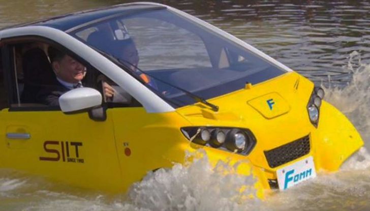 Fomm, la citycar elettrica anfibia - Foto 2 di 7