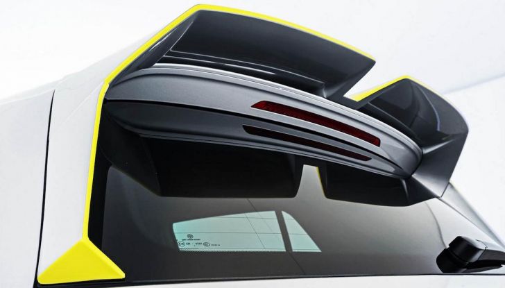 La Volkswagen Golf R della Polizia tedesca da 400 CV - Foto 5 di 6