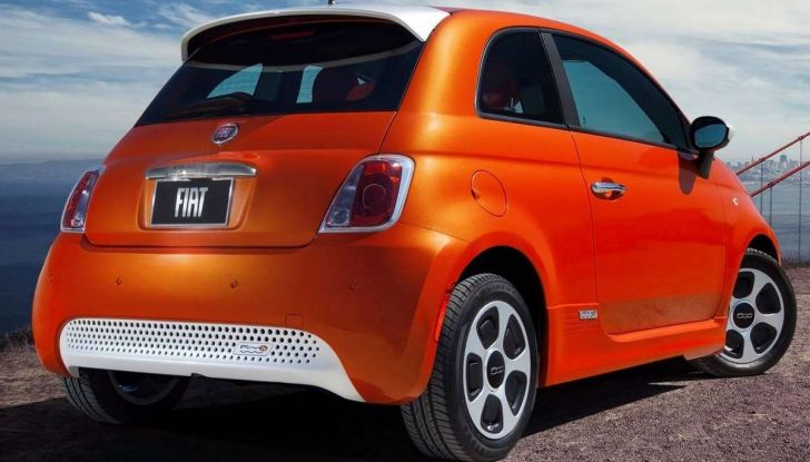 Marchionne: entro il 2025 più della metà delle auto saranno ibride o elettriche - Foto 9 di 17