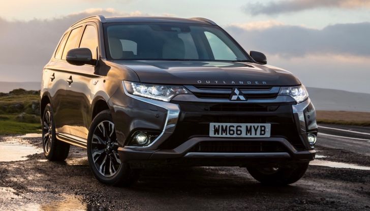 SUV, Mitsubishi Outlander PHEV festeggia 100.000 clienti in Europa - Foto 3 di 8