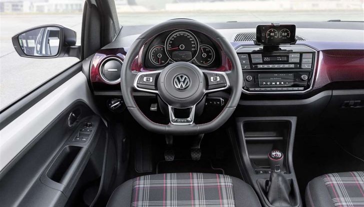 Nuova Volkswagen Up! GTI, prezzi, motori e allestimenti - Foto 17 di 20