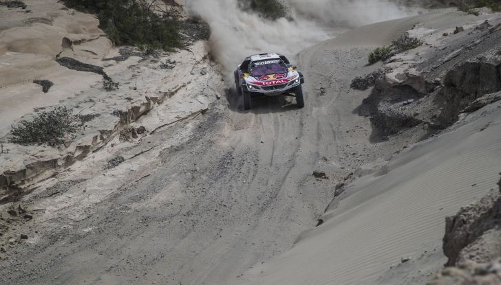 Dakar 2018 – Sebastien Loeb e Daniel Elena (team Peugeot Total) costretti ad abbandonare - Foto 2 di 2