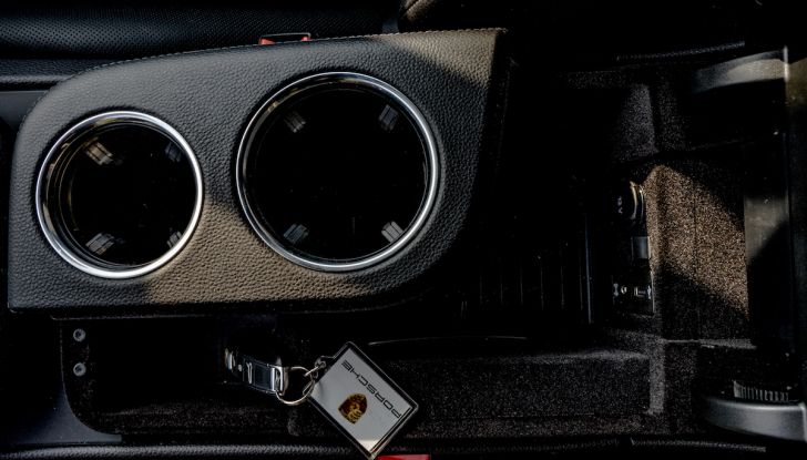 Prova su strada Porsche Panamera 4 E-Hybrid: spettacolo d’elite con la seconda serie - Foto 28 di 34