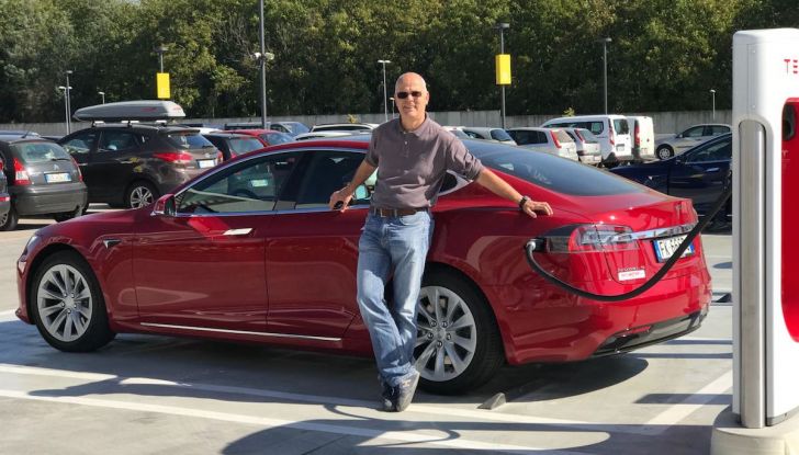 Restare in forma guidando un auto elettrica: più strada e una dieta più sana - Foto 15 di 15
