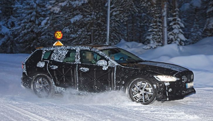 Volvo V60 2018: tutta nuova, con linee più moderne e tanta tecnologia - Foto 5 di 20