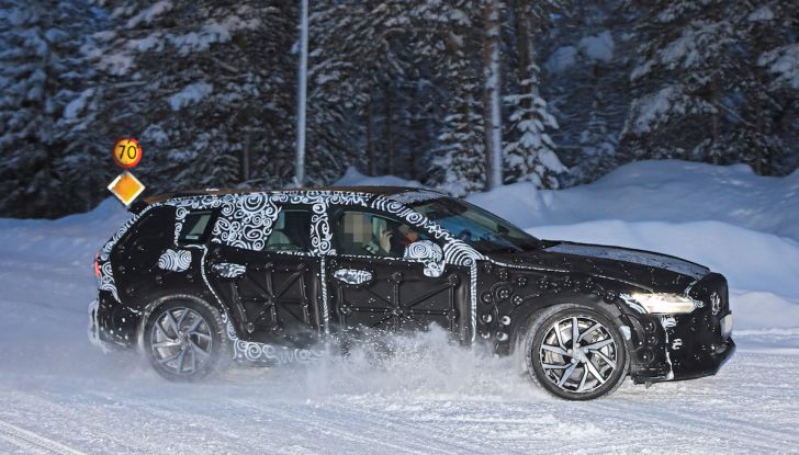 Volvo V60 2018: tutta nuova, con linee più moderne e tanta tecnologia - Foto 17 di 20