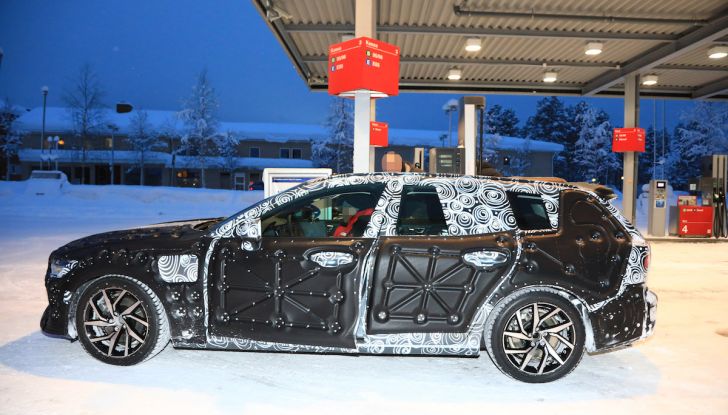 Volvo V60 2018: tutta nuova, con linee più moderne e tanta tecnologia - Foto 9 di 20