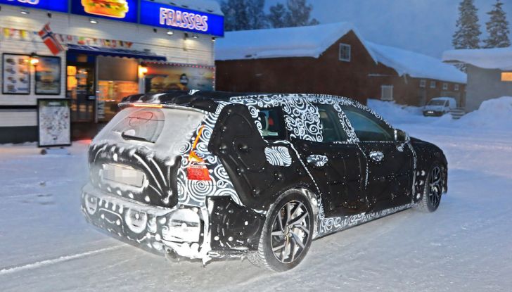 Volvo V60 2018: tutta nuova, con linee più moderne e tanta tecnologia - Foto 12 di 20