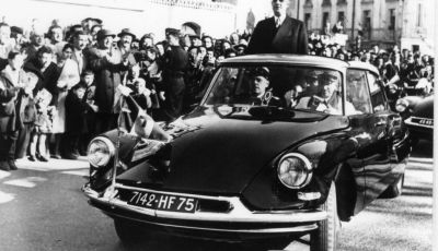 DS AUTOMOBILES con le auto presidenziali al salone Rétromobile