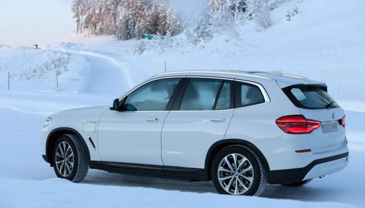 BMW X3 elettrica Plug-in: il SUV dell’Elica pronto alla rivoluzione - Foto 7 di 10
