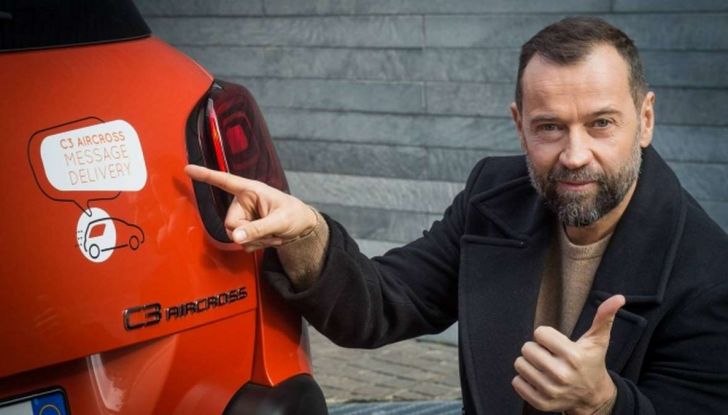 Citroen C3 Aircross, messaggi con Fabio Volo - Foto 1 di 8
