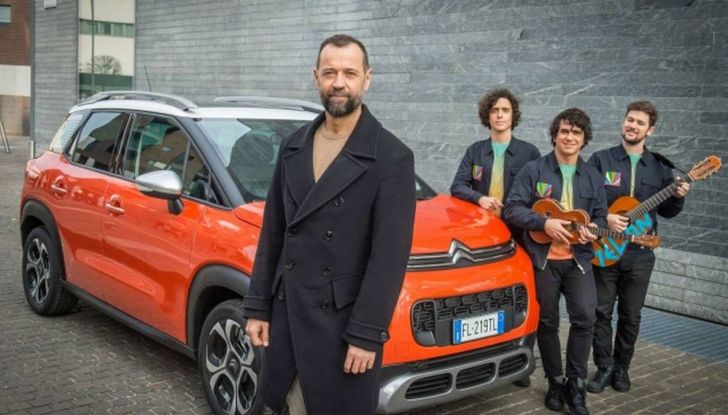 Citroen C3 Aircross, messaggi con Fabio Volo - Foto 2 di 8