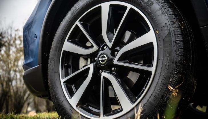 [VIDEO] Prova su strada Nissan X-Trail 2017 – il SUV 7 posti con 4x4i - Foto 6 di 42