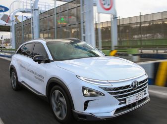 Hyundai Nexo: auto a idrogeno Fuel Cell e a guida autonoma di livello 4