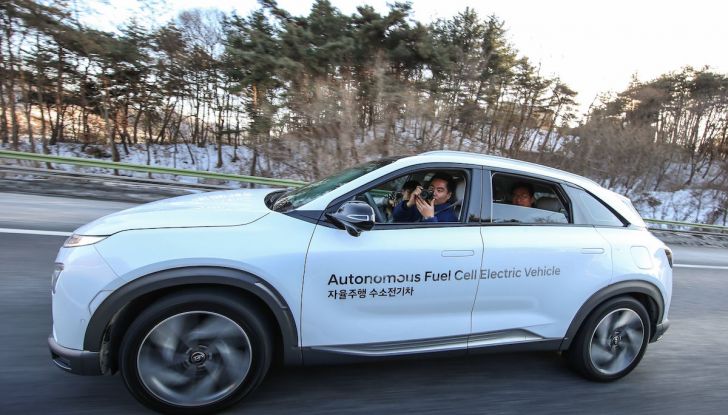 Hyundai Nexo: auto a idrogeno Fuel Cell e a guida autonoma di livello 4 - Foto 3 di 4