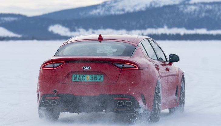 Kia Stinger 2018: prova su strada della GT Made in Korea - Foto 11 di 19