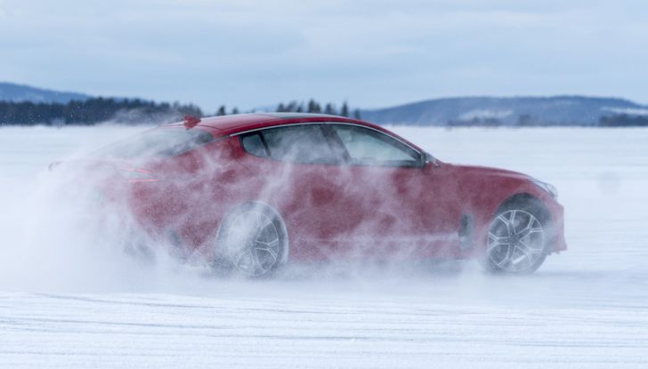 Kia Stinger 2018: prova su strada della GT Made in Korea - Foto 13 di 19