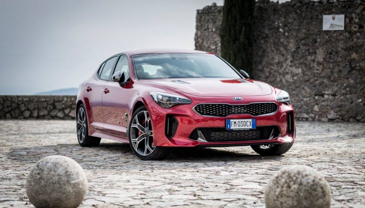 Kia Stinger 2018: prova su strada della GT Made in Korea - Foto 2 di 19