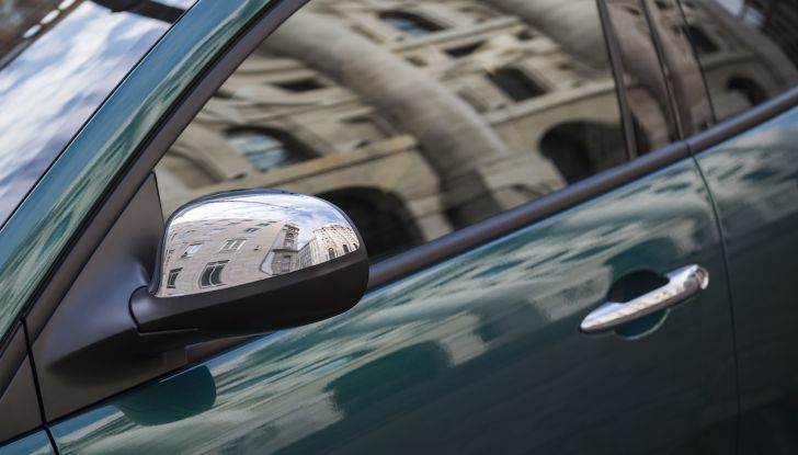 Nuova Lancia Ypsilon 2018: arrivano Elefantino Blu, Gold e Platinum - Foto 14 di 33