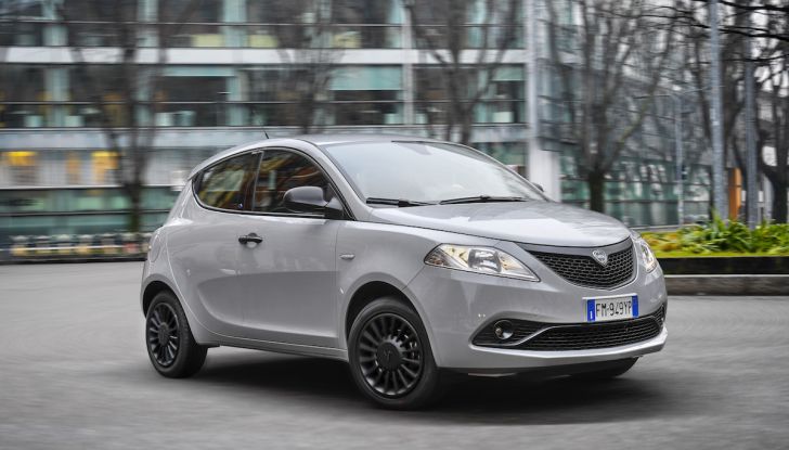 Nuova Lancia Ypsilon 2018: arrivano Elefantino Blu, Gold e Platinum - Foto 17 di 33