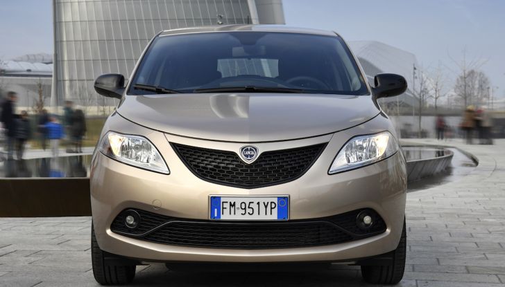 Nuova Lancia Ypsilon 2018: arrivano Elefantino Blu, Gold e Platinum - Foto 22 di 33