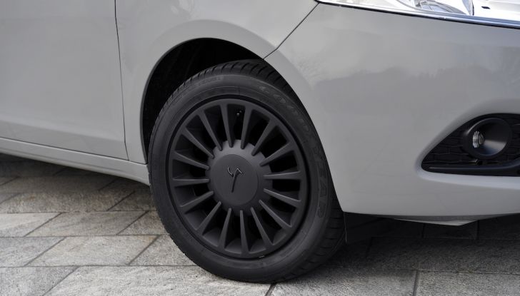 Nuova Lancia Ypsilon 2018: arrivano Elefantino Blu, Gold e Platinum - Foto 24 di 33