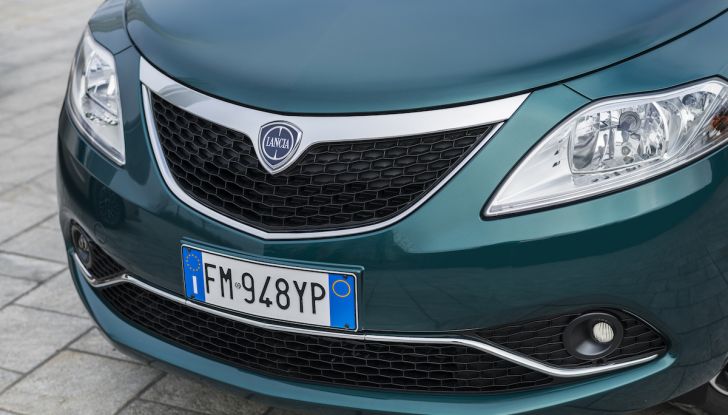 Nuova Lancia Ypsilon 2018: arrivano Elefantino Blu, Gold e Platinum - Foto 30 di 33