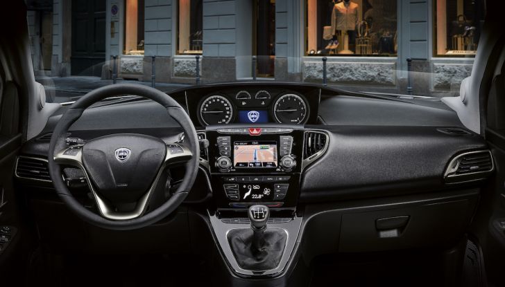 Nuova Lancia Ypsilon 2018: arrivano Elefantino Blu, Gold e Platinum - Foto 33 di 33