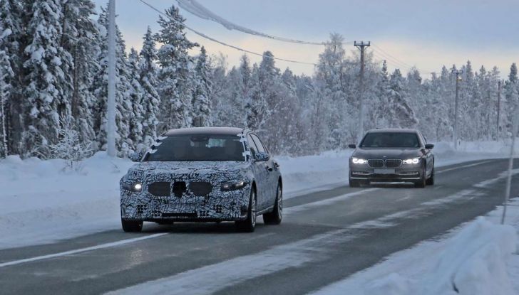 Mercedes Classe S, la nuova generazione impegnata nei test drive - Foto 7 di 17