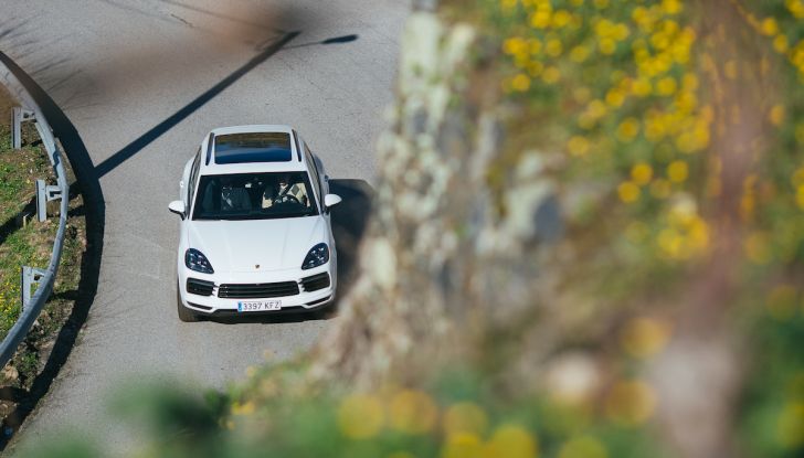Porsche Cayenne 2018, prova su strada: la terza generazione allo stato dell’arte - Foto 23 di 44