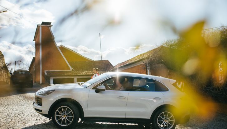 Porsche Cayenne 2018, prova su strada: la terza generazione allo stato dell’arte - Foto 27 di 44