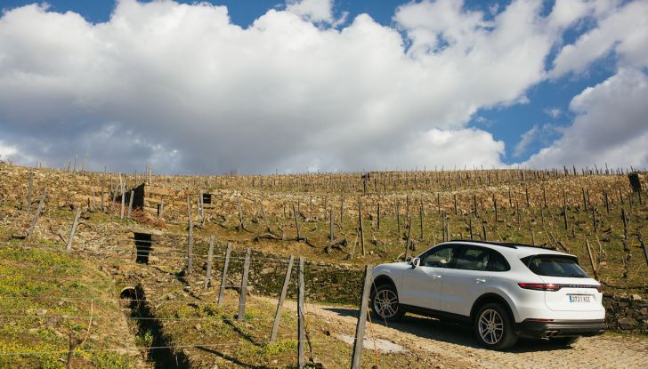 Porsche Cayenne 2018, prova su strada: la terza generazione allo stato dell’arte - Foto 32 di 44