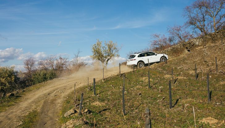 Porsche Cayenne 2018, prova su strada: la terza generazione allo stato dell’arte - Foto 33 di 44