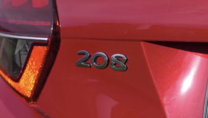 Peugeot 208 Black Line 2018, versione limitata da 1.200 esemplari - Foto 4 di 6