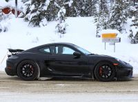 Porsche 718 Cayman GT4 prime immagini dei test su strada