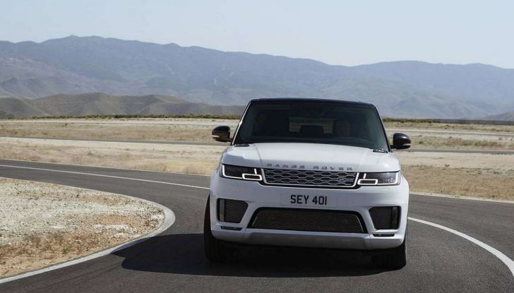 Range Rover Sport PHEV, il SUV ibrido plug-in scala la Porta del Cielo - Foto 6 di 9