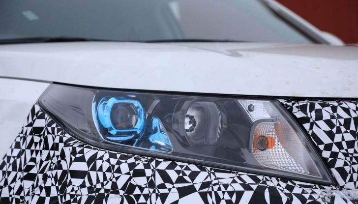 Suzuki Vitara Facelift 2018 primi dettagli tecnici e informazioni - Foto 12 di 15