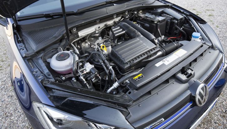 [VIDEO] Prova Volkswagen Golf TGI: La Strada in Streaming! - Foto 18 di 33